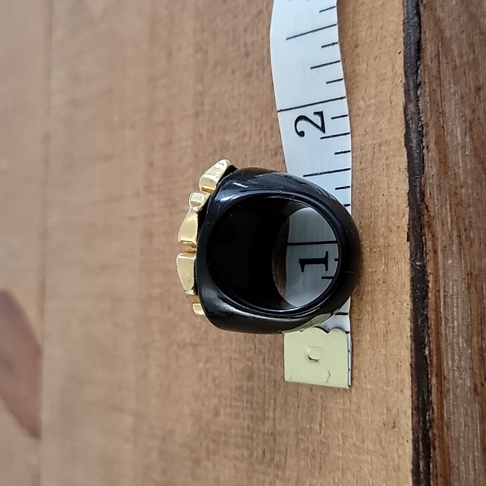 Black and Gold Flower Ring - Picture 3 of 7
